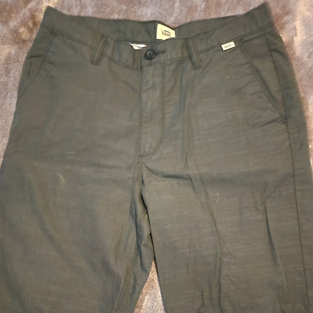 VANS size 32 waist men's shorts